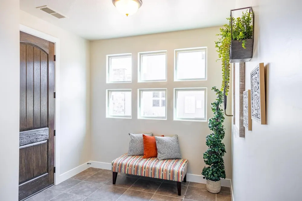 Red Rock & Turned Wood Escape