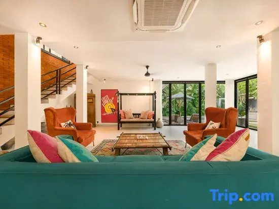 Spacious 5BR Modern Simplicity, Near Canggu's Best