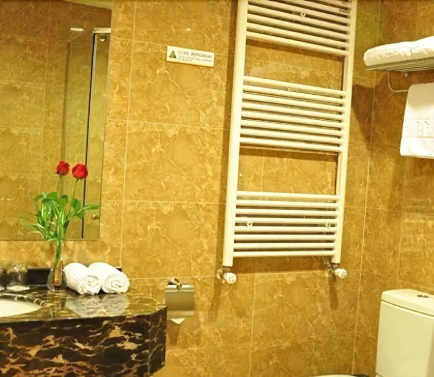 Qingdao Yunfatins Hotel