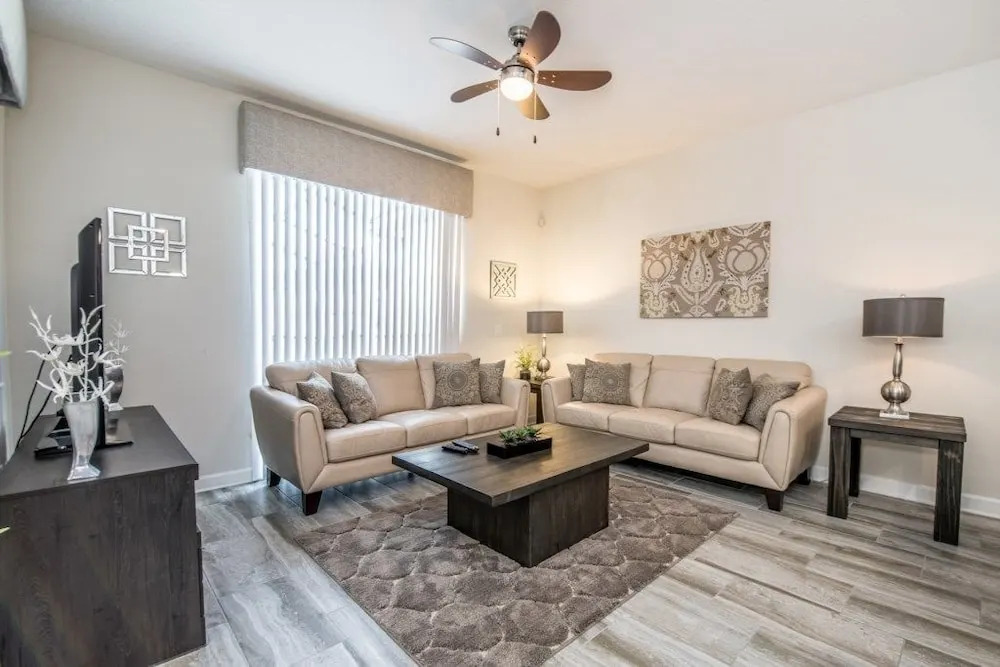 Amazing Townhouse! Storey Lake - 4813CS