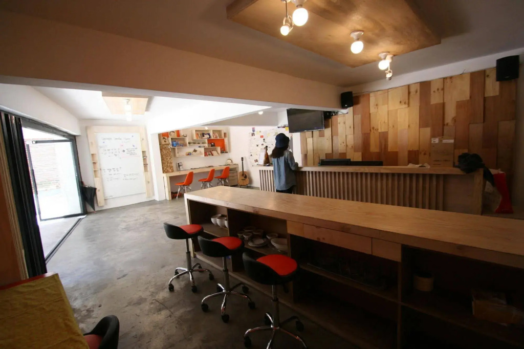 Grape Garden House - Hostel