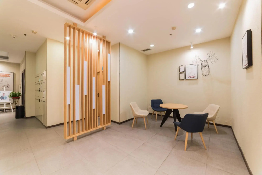 Hanting Hotel Wuhan Guangbutun Station