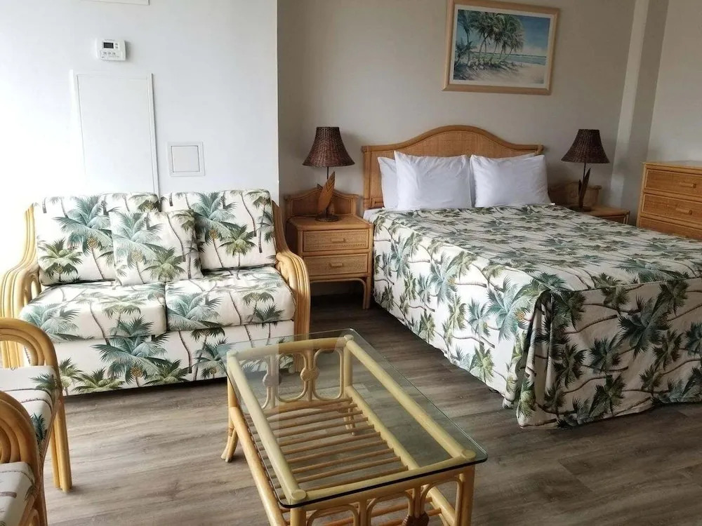 Ilikai Marina Studio City View Condos with Fully Equipped Kitchens & Free Wifi