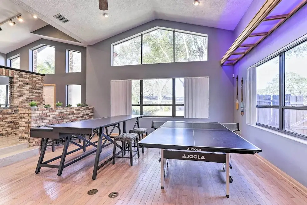 Huge Home w/ Pool Table Near St Pete Beach!