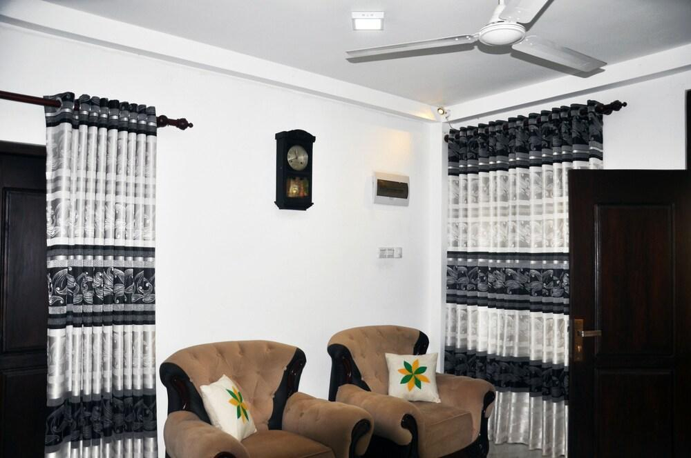 Nade Villas Unawatuna
