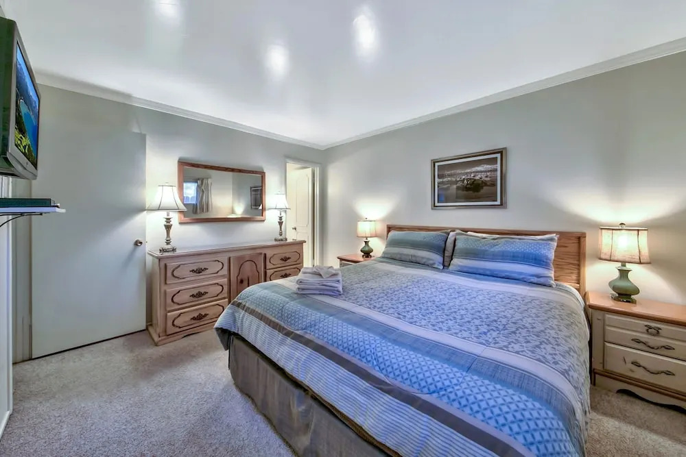Irving's Bavarian Ge  1139hb 3 Bedroom Condo