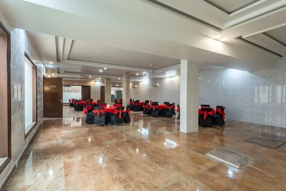 Hotel Florence and Banquets By Elite Sol