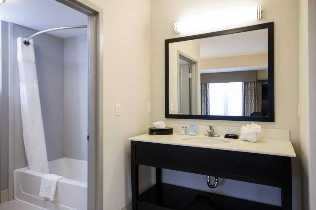 Hampton Inn & Suites DuPont
