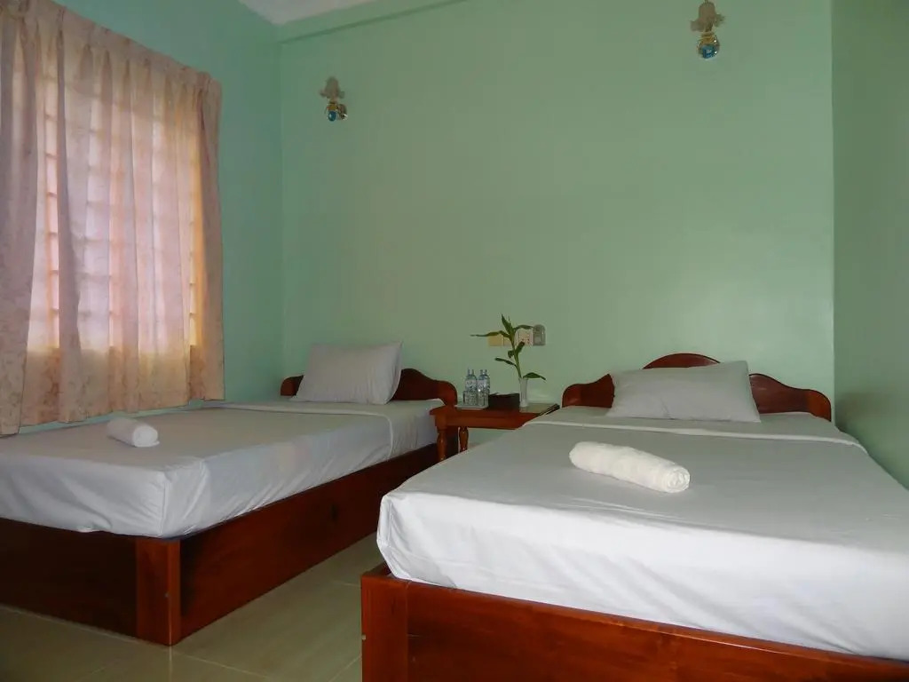 Damnak Riverside Villa
