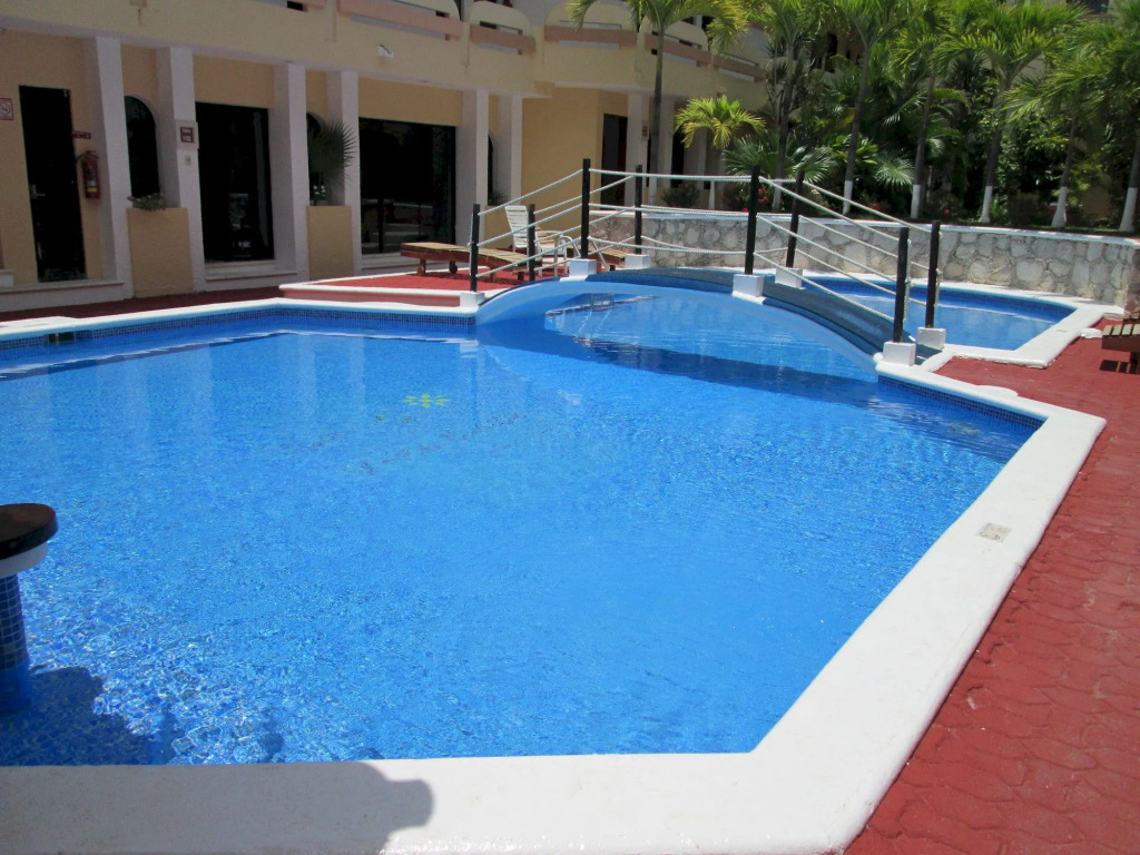 Hotel Vista Caribe 5ta Av a 5 Pasos de la Playa