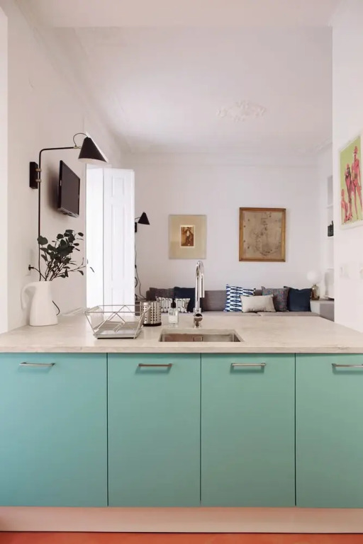 Renovated Charming Apartment with Terrace in Lapa