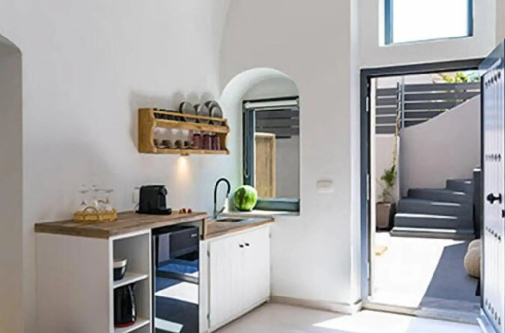 Echo Suites