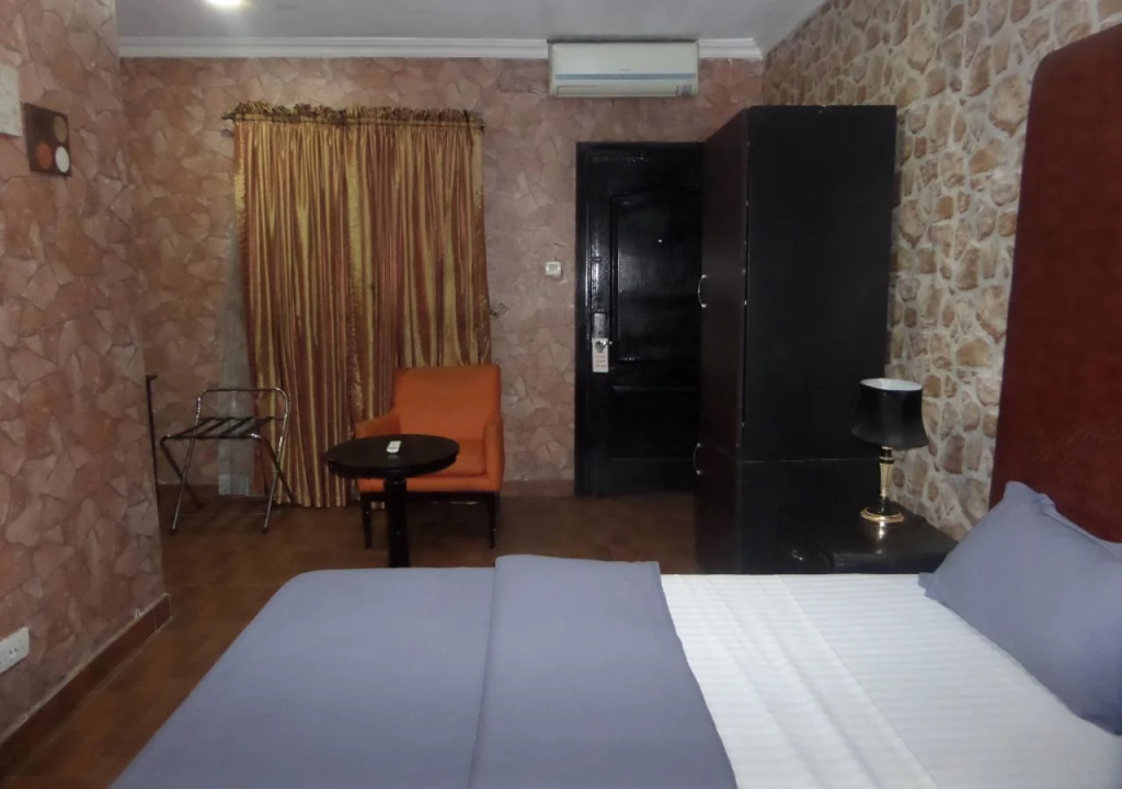 The Real Legacy Hotel