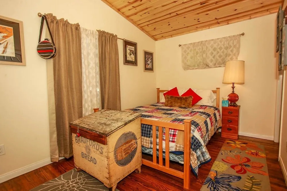 Knight Cabin
