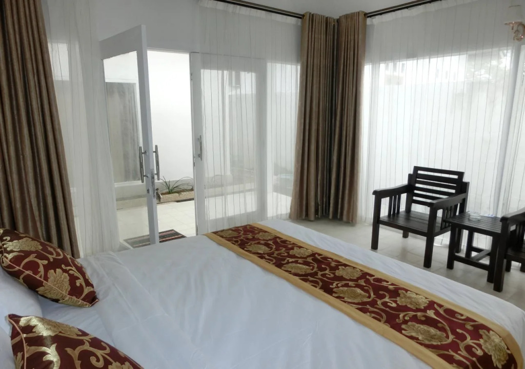 Lombok Holiday Hotel