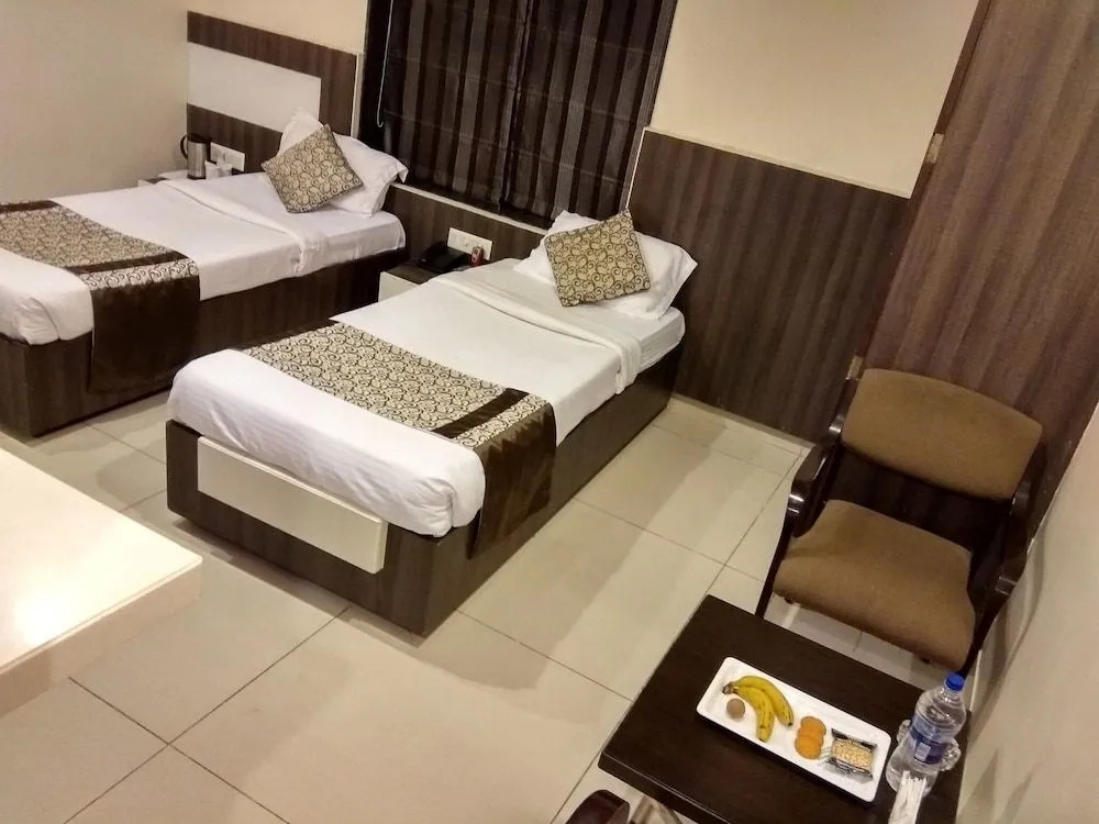JK Rooms 121 Hotel Shaheen International