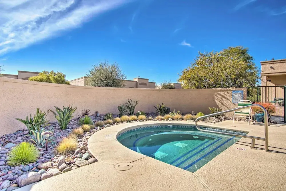 55+ Community w/ Pool & Spa: Green Valley Retreat