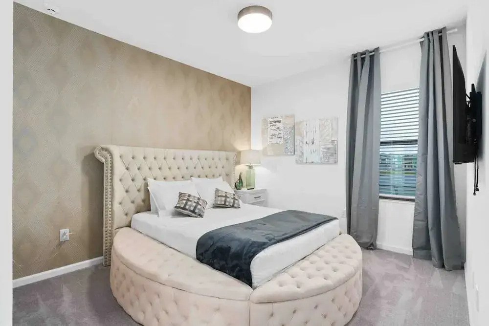 Super Ritzy 9BR 9BA Loft Private Pool