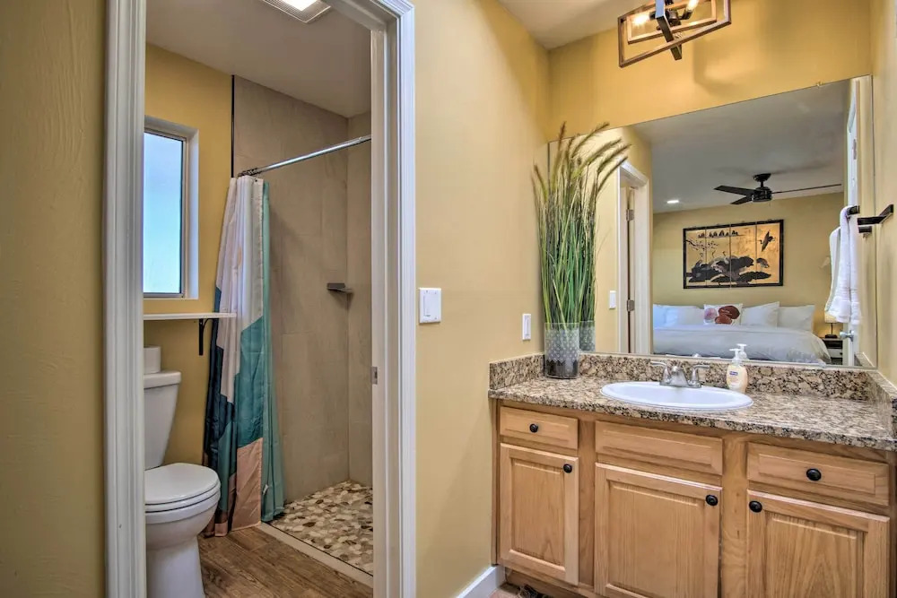 Eastside Home w/ Pool Near Hiking