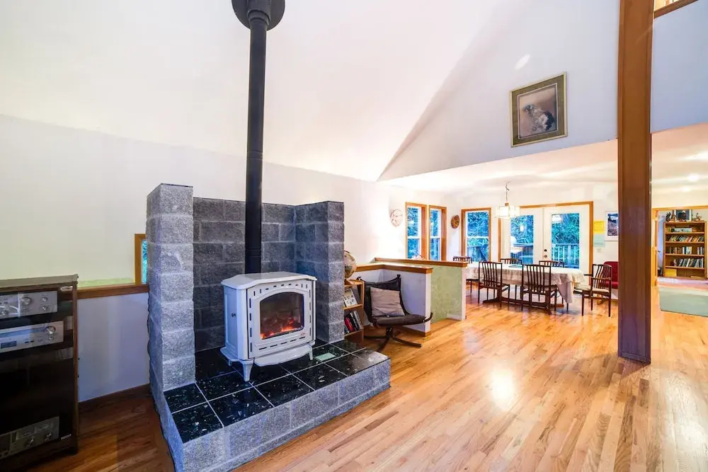 Snowline Cabin #51 - Executive Style Vacation Home That Sleeps 8!
