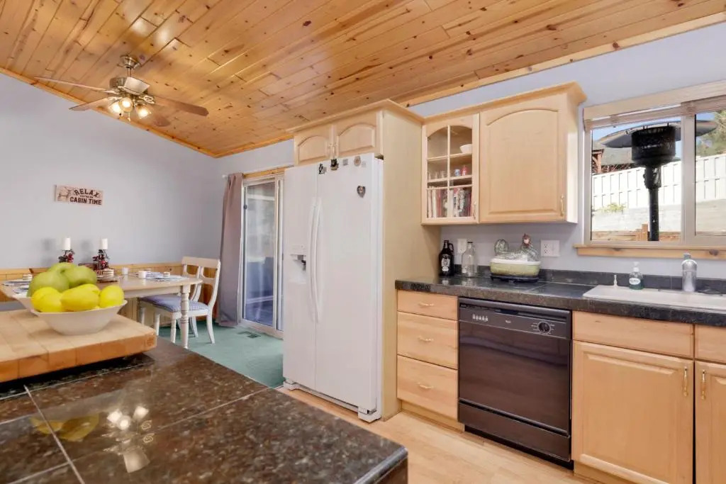 River Rock Lodge - 1953 by Big Bear Vacations