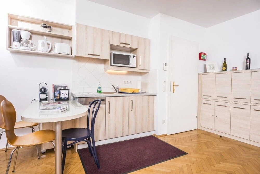 Ruhiges Apartment mit Balkon #r26