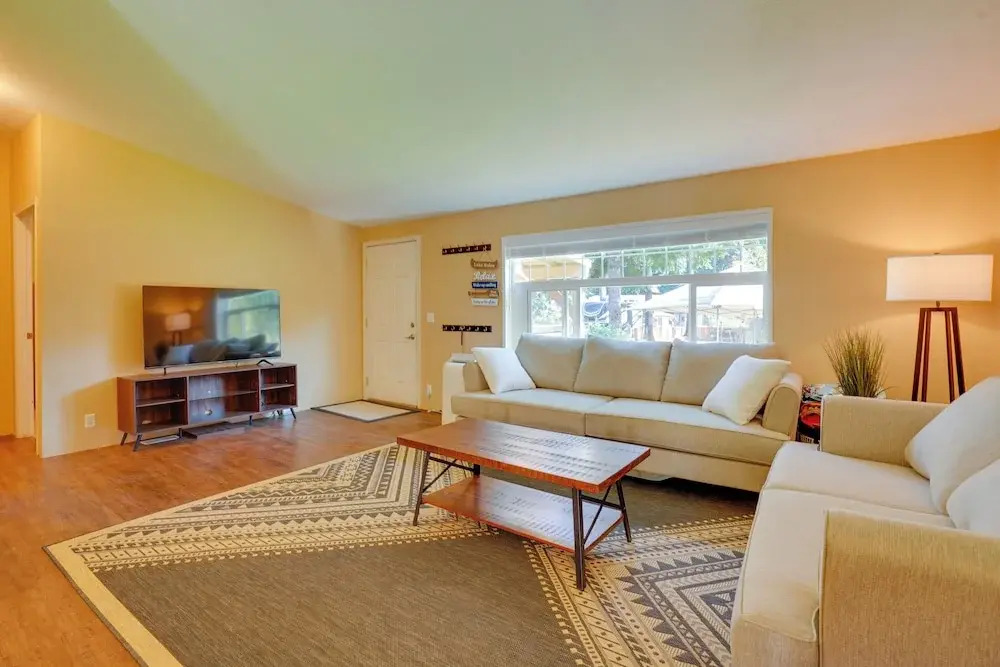 Lovely Detroit Home w/ Deck - Walk to Town!