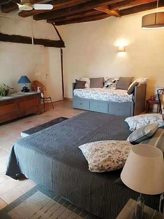 Le clos des augers, chambres dhôtes et roulotte