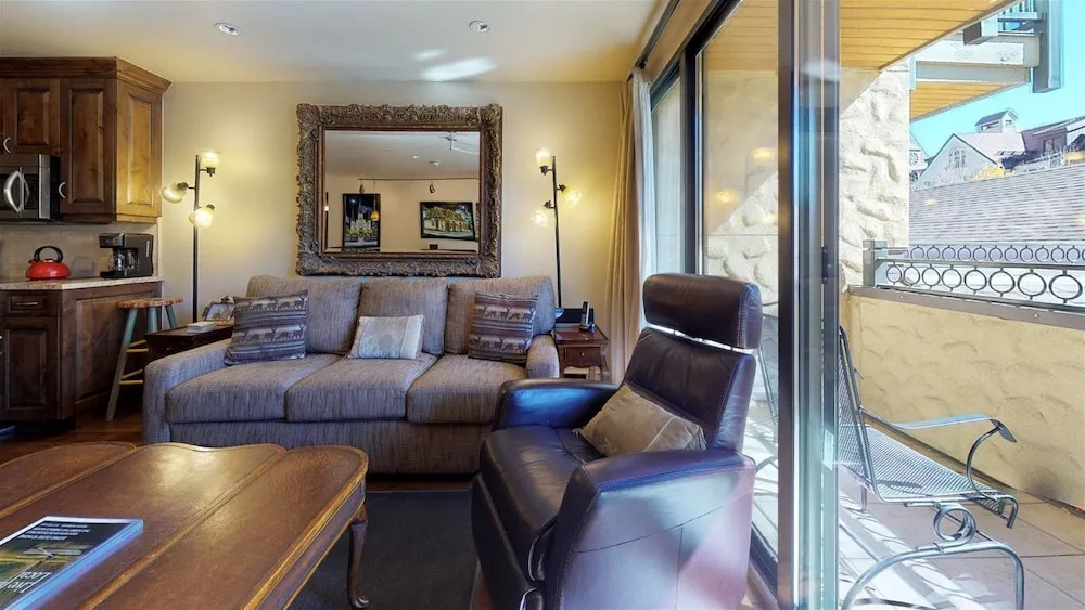 Luxury 1 Bedroom Mountain Vacation Rental, 100 Yards To Gondola In Lionshead Village