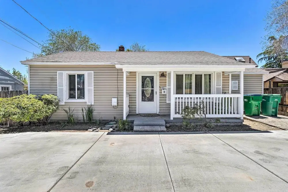 Reno Home w/ Deck: 1 Mi to Riverwalk District!