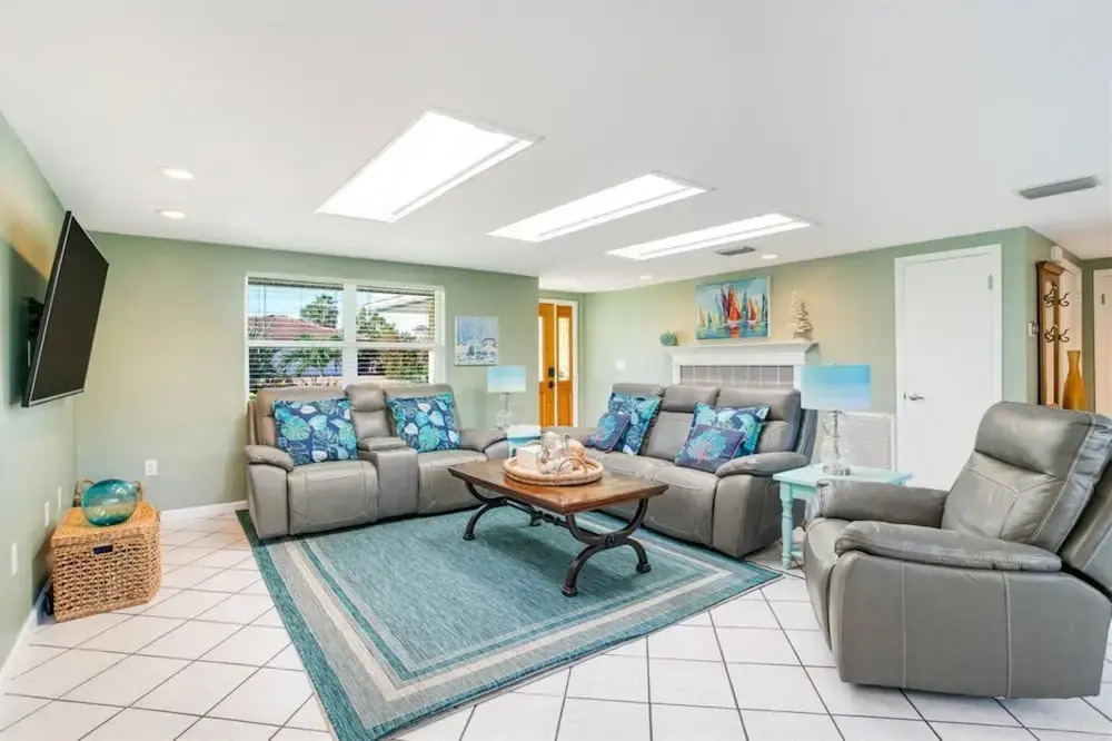 Luxe 3BR Siesta Key Home Pool