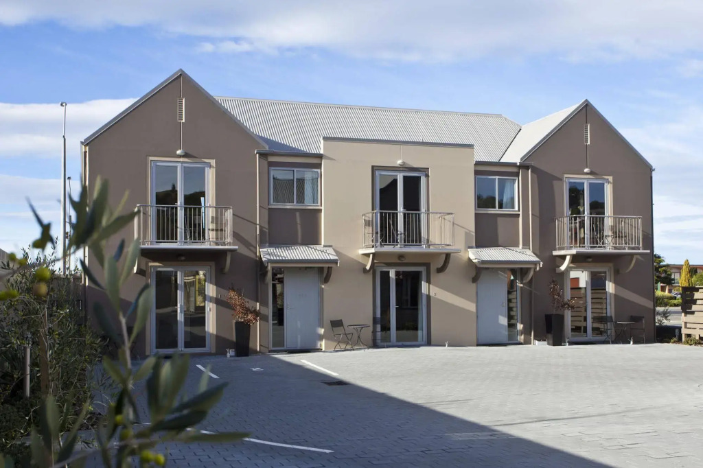 THE MEWS Oamaru