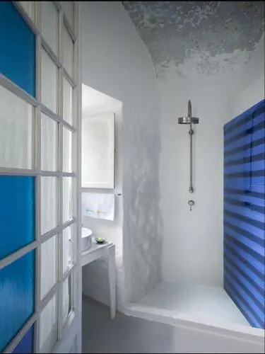 Capri Suite