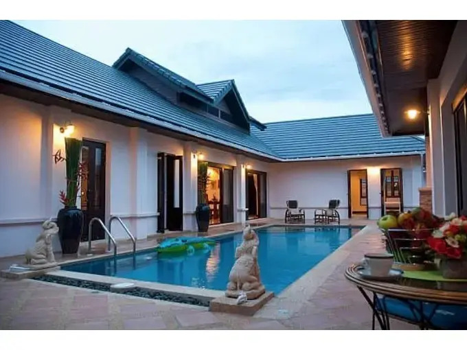 4 Bedroom Private Bali Style Villa HH6