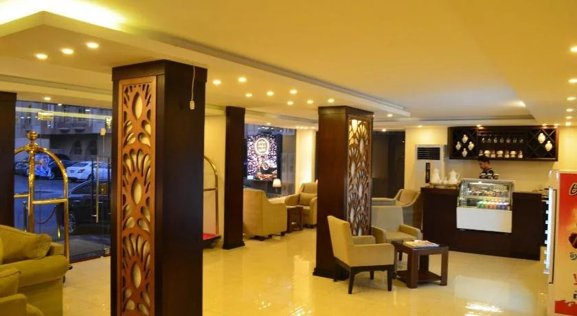 Golden Night Apartments
