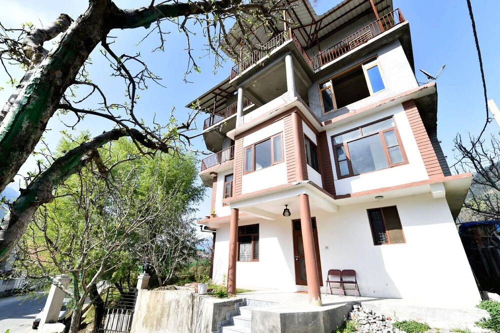 OYO 13337 Home Valley View 2BHK Naggar Road