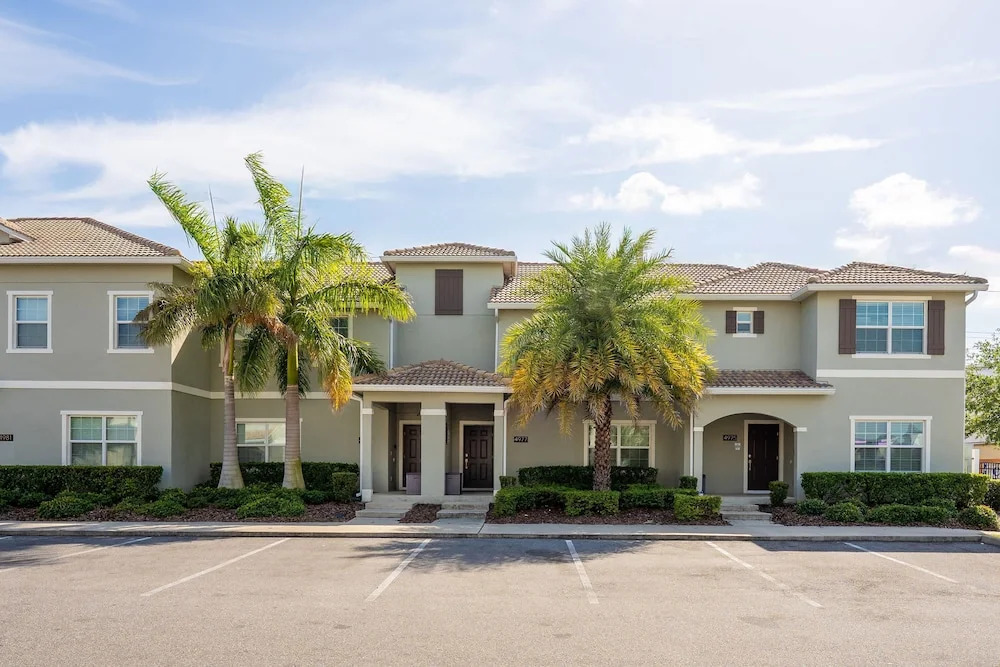 Relax Near Disney 4BR Home With Pool