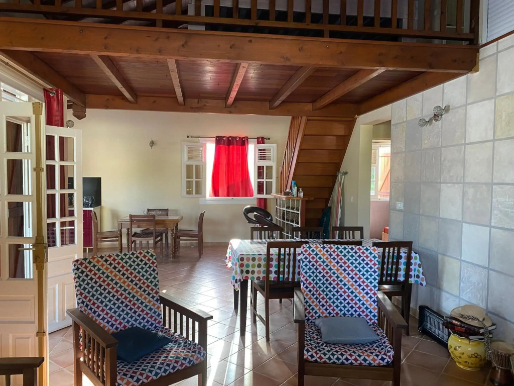 Maison spacieuse avec jardin au Diamant, proche plages