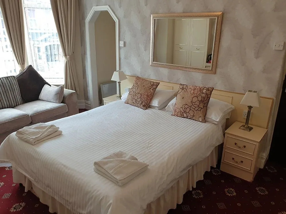 Roselea Hotel