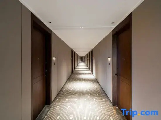 Waiting Hotel (Luoshan Road , Pudong New Area, Shanghai)