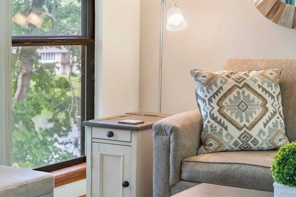 The Cozy Place - Pointe Royale Condo Perfect for Couples!