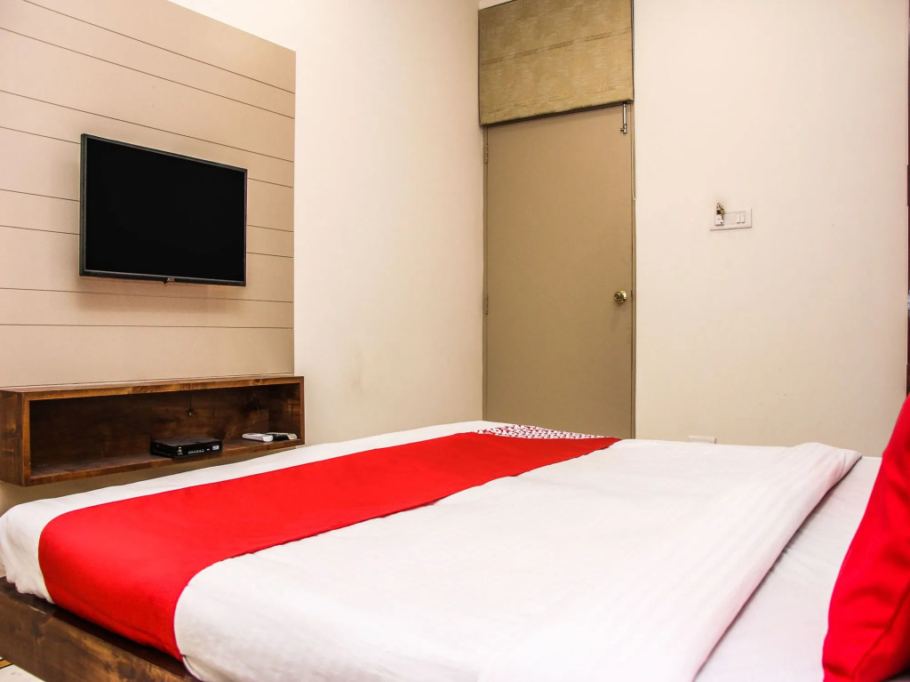 Collection O 14600 Hotel Chawla