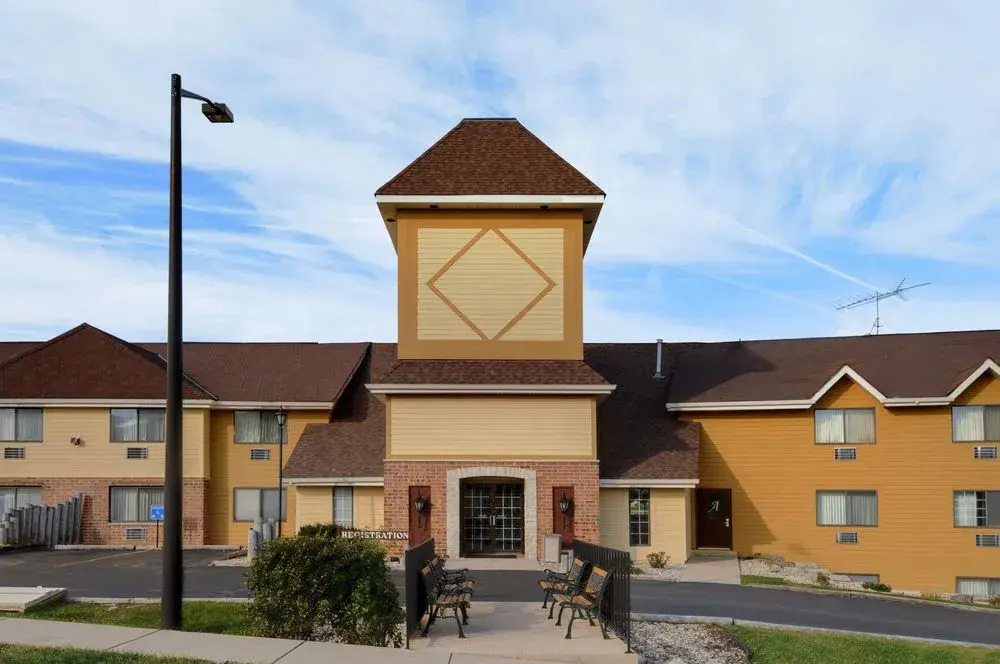 Super 8 Waukesha