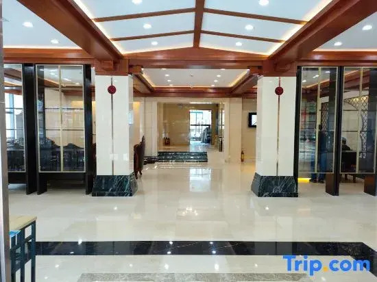 Wufangchu Art Hotel (Zhongnan Hospital Subway Station Branch of Hubei Provincial Museum)