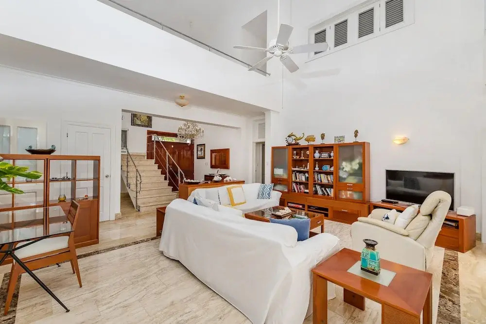 5-star villa near Playa Blanca Beach