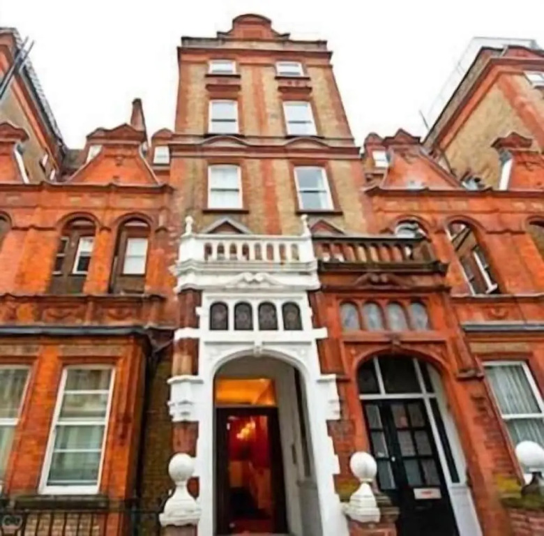 46 Harrington Gardens