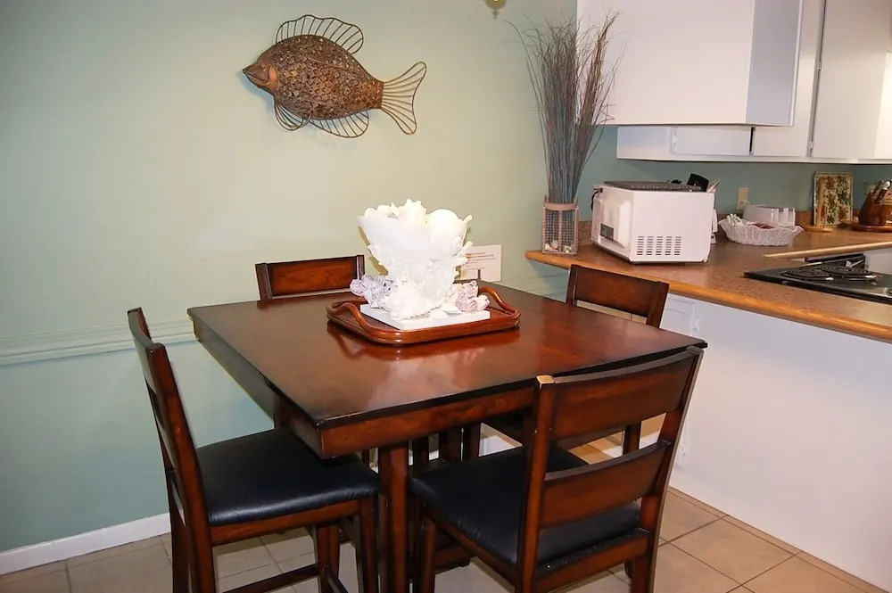 Harbor House 7 condo