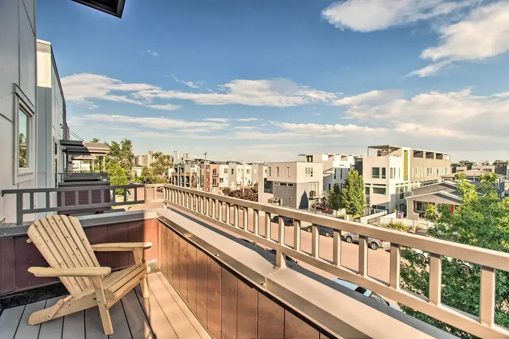 Modern Denver Townhome w/ Rooftop Terrace!
