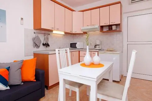 Apartments Villa Adria Bol