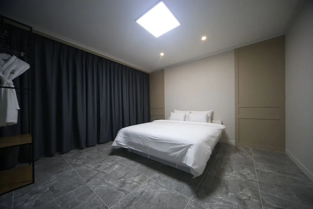 Busan Gangseo Gulangdong Besti Hotel